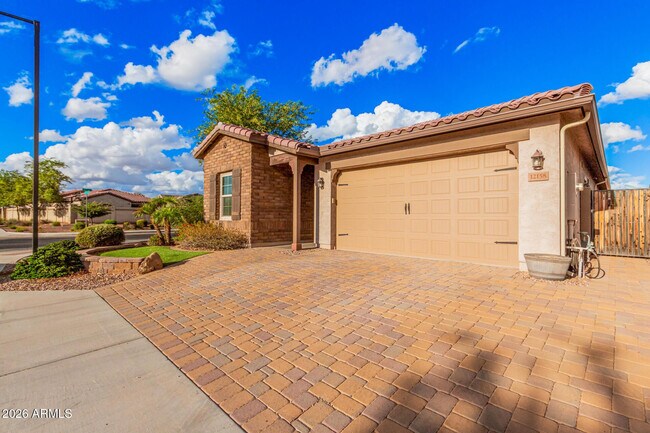 Foto del edificio - 12158 W Desert Moon Way