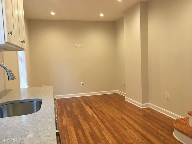 Foto del edificio - 1 br, 1 bath  - 10 Church St