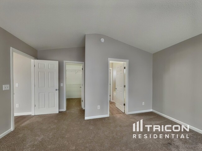 Building Photo - 149 Fox Grove Cir