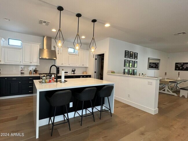 Foto del edificio - 4110 N 47th St