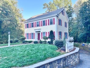 Building Photo - 24 Nugent Ln