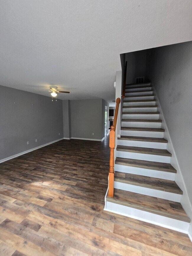 Building Photo - Spacious 2-Bedroom Townhome – Private Deck...