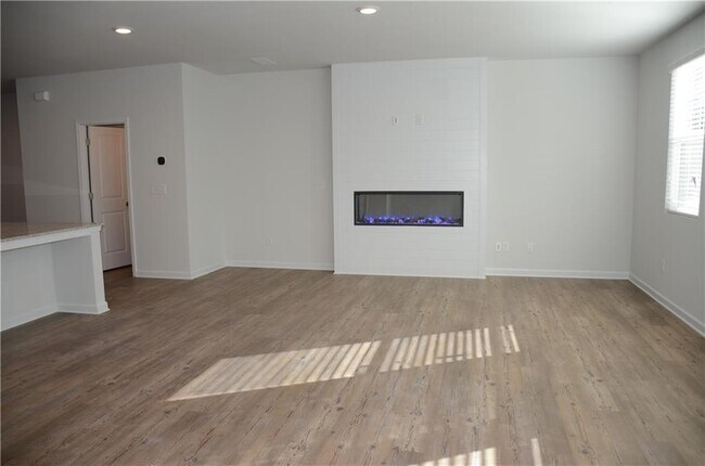 Building Photo - 1331 Pt Pl Dr