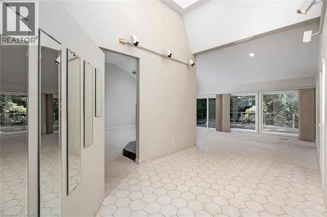 Building Photo - 4189 Inglewood Dr