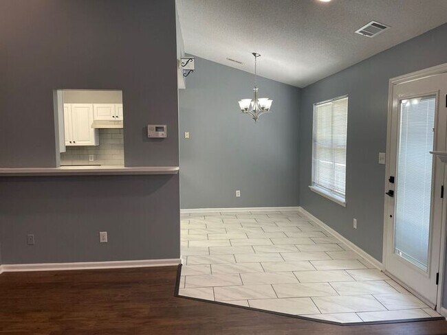 Building Photo - Beautiful 3BR/2BA Ranch Now Available in Booming Steel Creek Area!