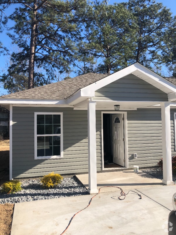 Building Photo - 610 Lesia Ln