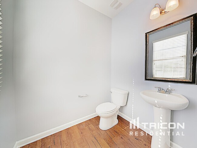 Foto del edificio - 211 Hollyhock Ln