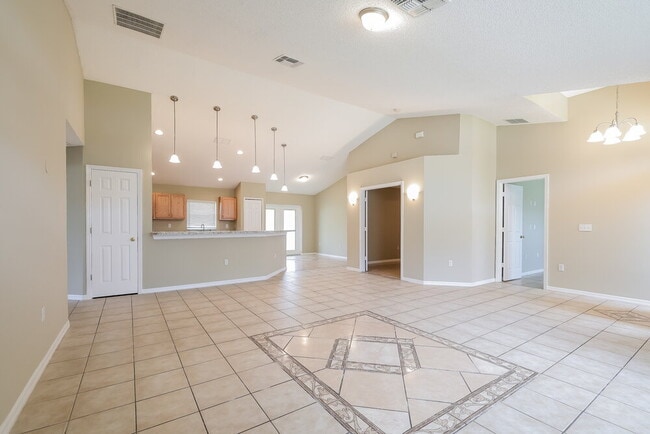 Building Photo - 1120 Roan Ct