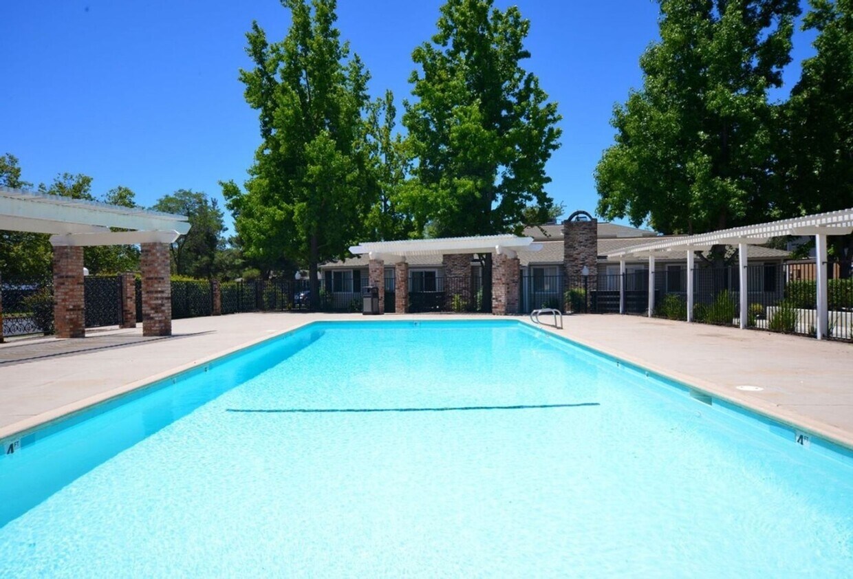 Foto principal - Clayton Crossing Apartments