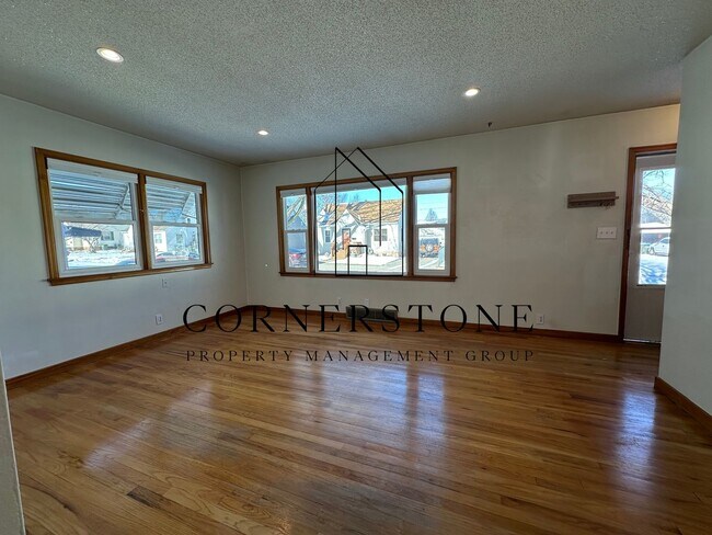 Foto del edificio - Well taken care of 2 bedroom $1095