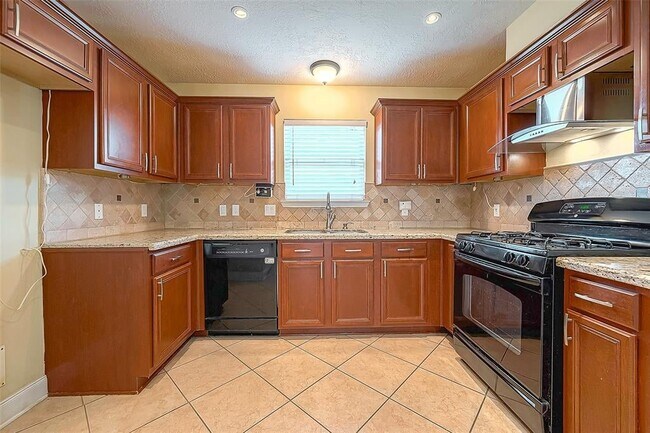 Foto del edificio - 11015 WARATH Oak Ct