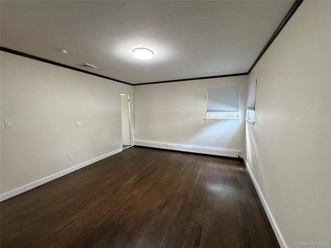 Foto del edificio - 53 Longworth Ave