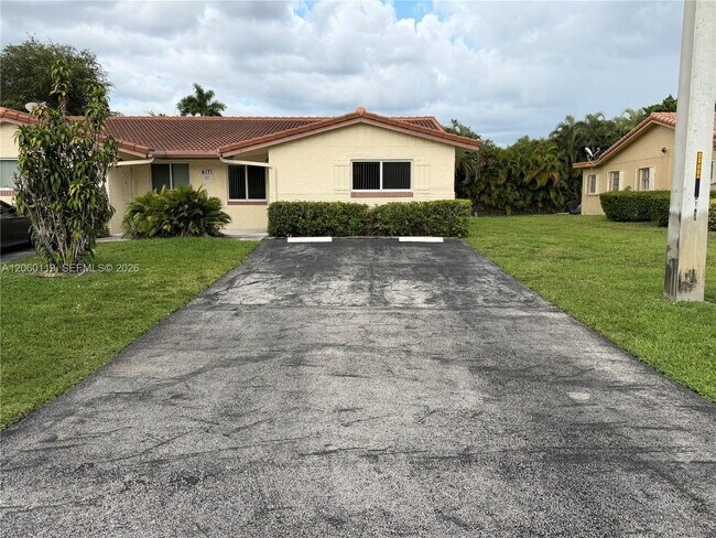 Foto del edificio - 4171 NW 110th Ave
