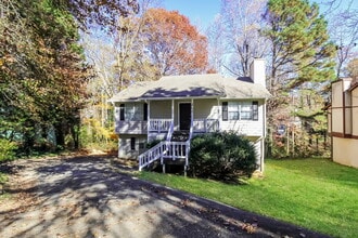 Building Photo - 2704 Laurel View Dr