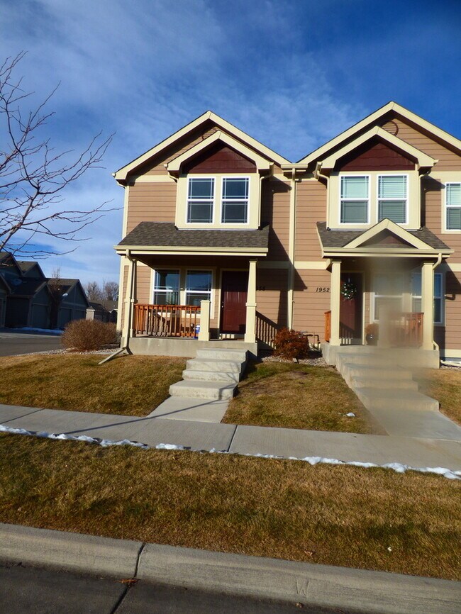 Foto del edificio - Beautiful Town Home, Close to CSU