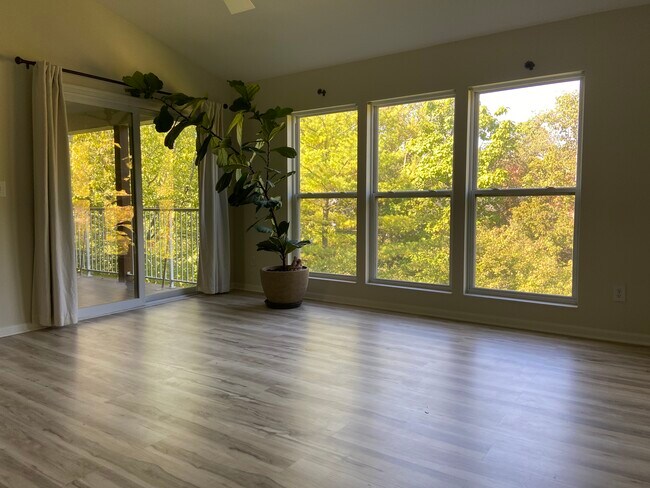 Foto del edificio - 5355 Cooper Rd