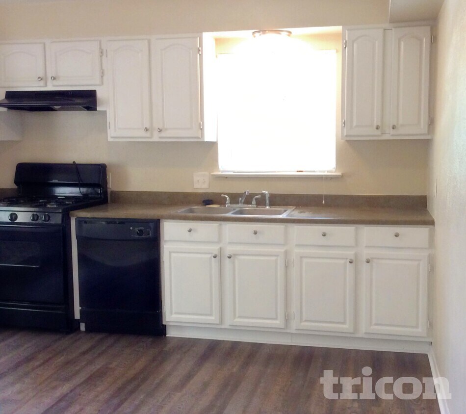 Foto del edificio - 1332 Ridgeview St
