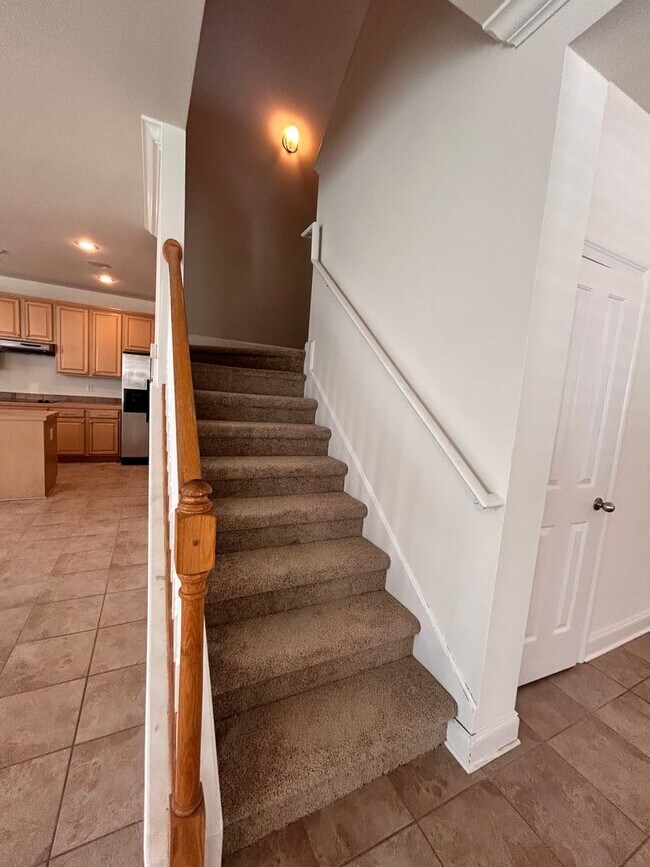 Building Photo - Newer 4 bedroom house off Old Hammond