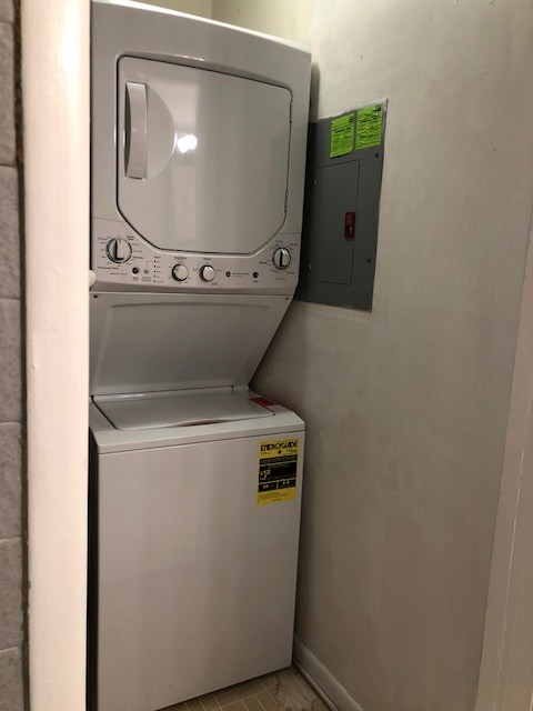 Washer-Dryer - 2 Oyster Bay