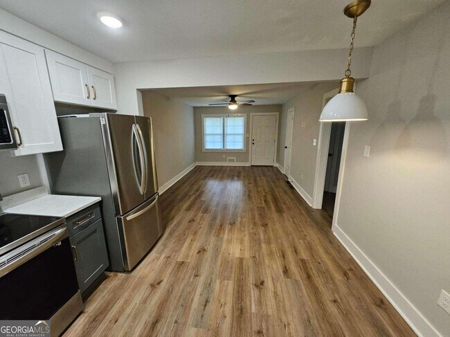 Building Photo - 220 S Jeff Davis Dr