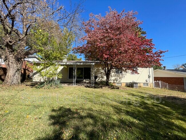 Foto del edificio - 3530 Brookstone Dr