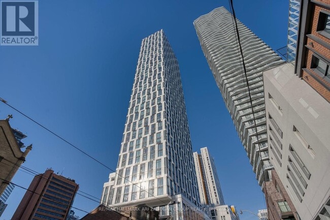 Building Photo - 252 Church St