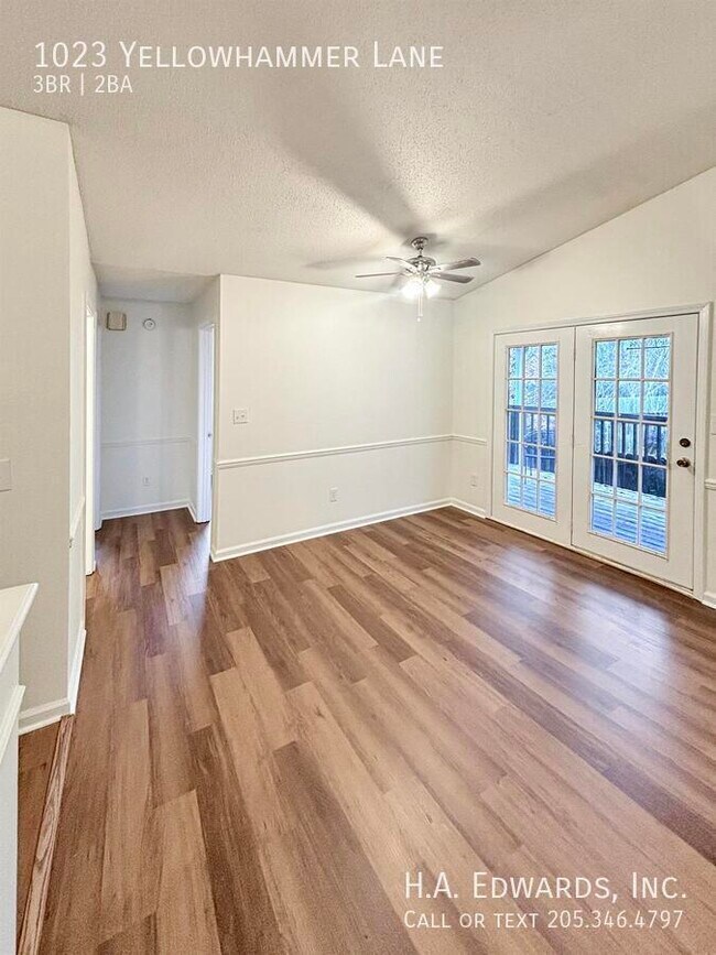 Foto del edificio - 1023 Yellowhammer Ln