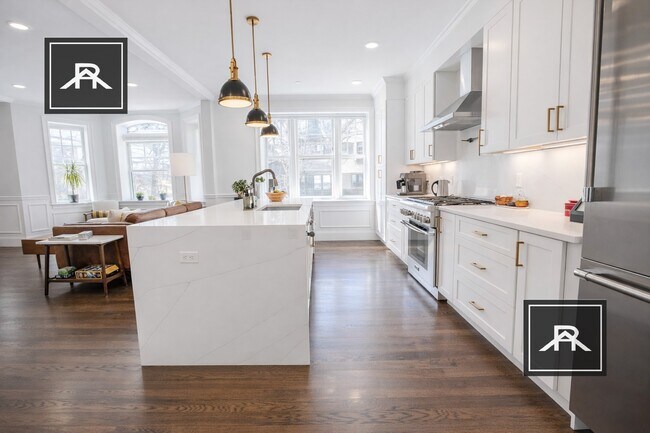 Foto del edificio - 128 Longwood Ave