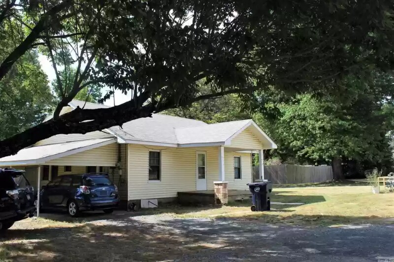 70 S Broadway, Damascus, AR 72039 House for Rent in Damascus, AR