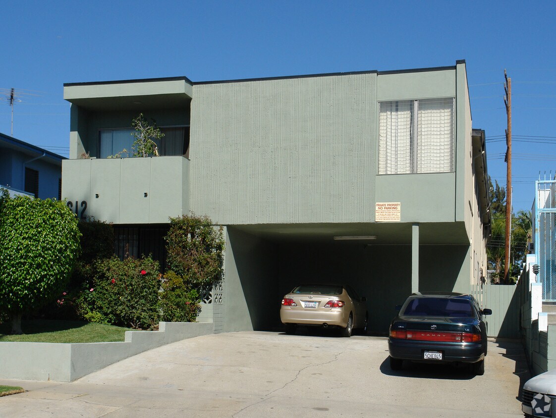 Foto del edificio - 612 N Hayworth Ave