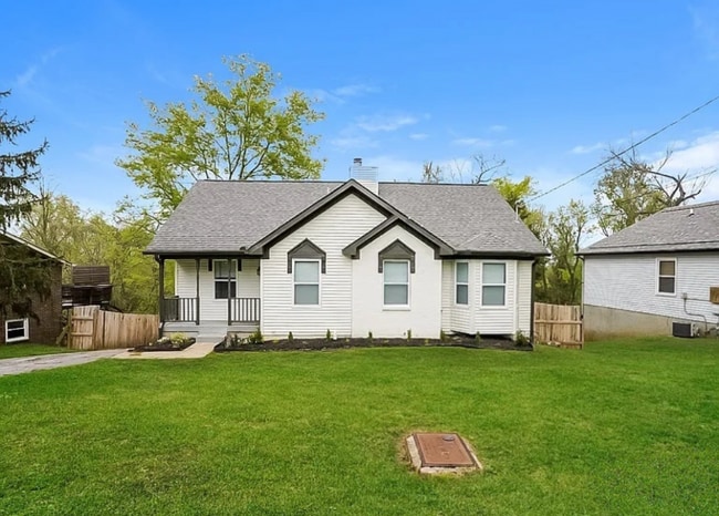 Photo - 253 Cedarview Dr House