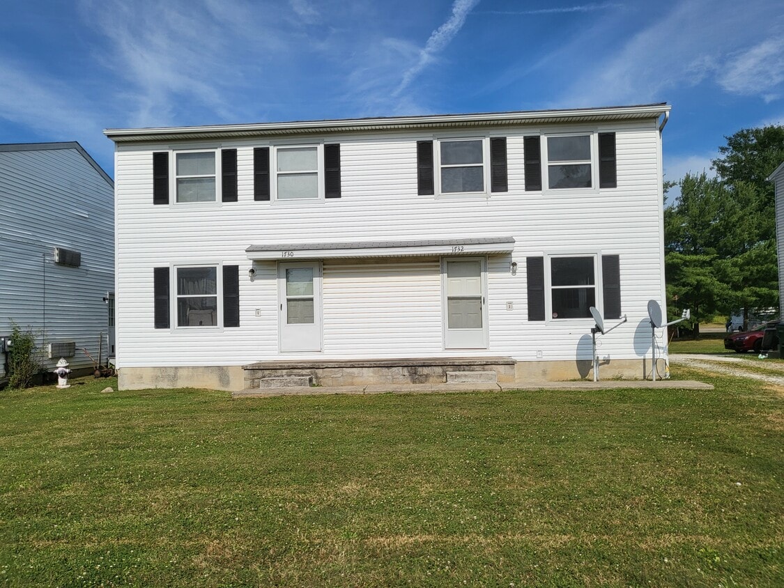 17321732 Westwood St, Alliance, OH 44601 Townhouse for Rent in