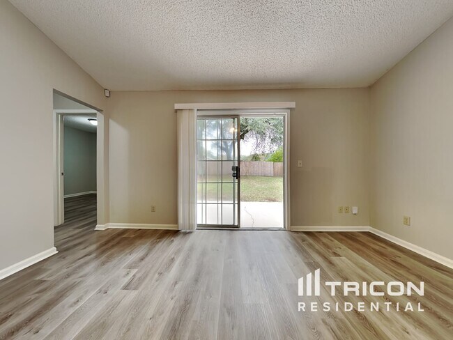 Foto del edificio - 7764 Invermere Boulevard Jacksonville FL