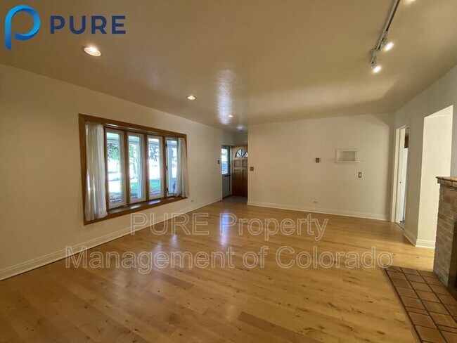 Foto del edificio - 750 S Canosa Ct