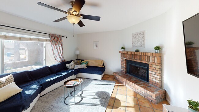 Foto del edificio - 6508 S McKemy St