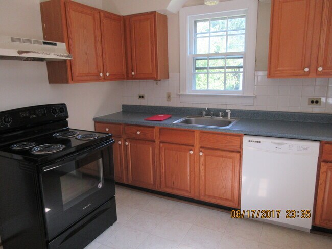 Building Photo - 304 Alderman Rd