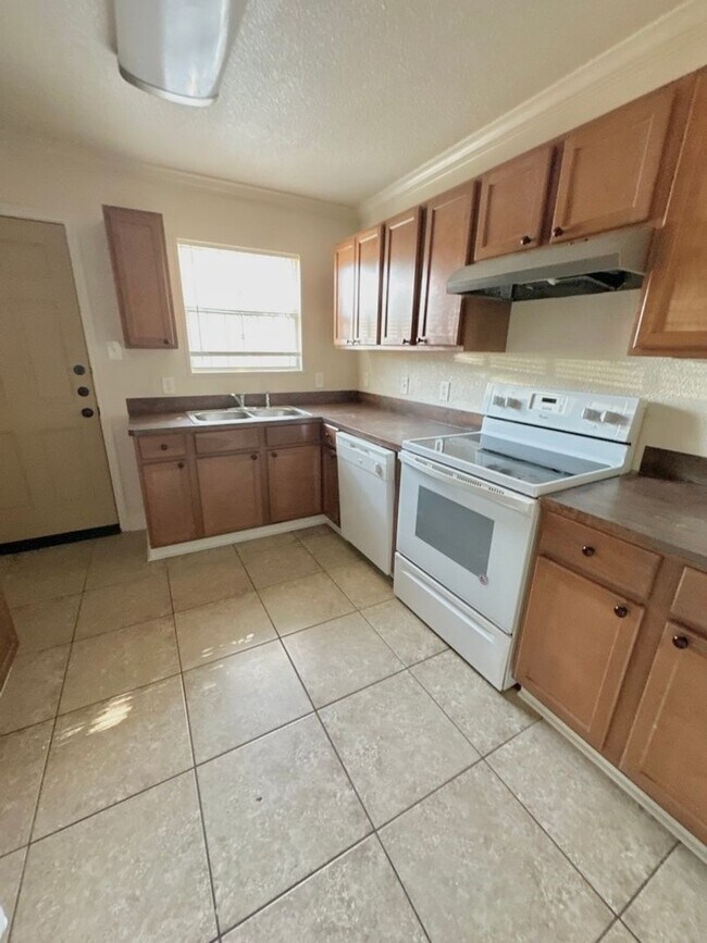 Foto del edificio - 1512 Duncan Ave