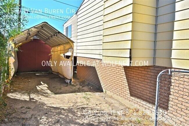 Building Photo - 1539 Van Buren Cir