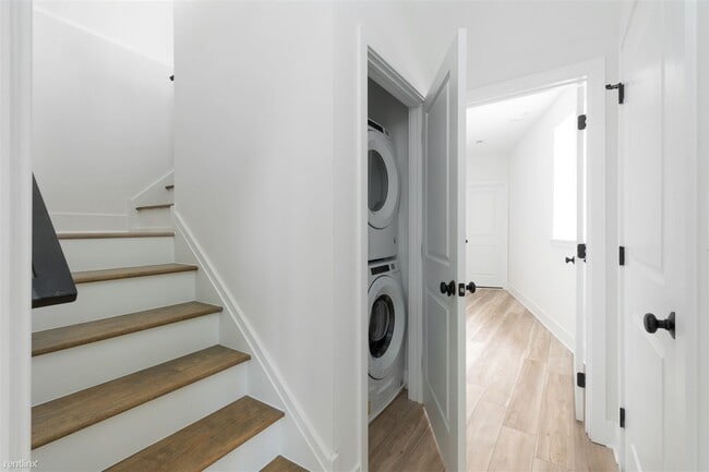 Building Photo - 2 br, 2 bath Duplex - 1255 North 23rd Stre...