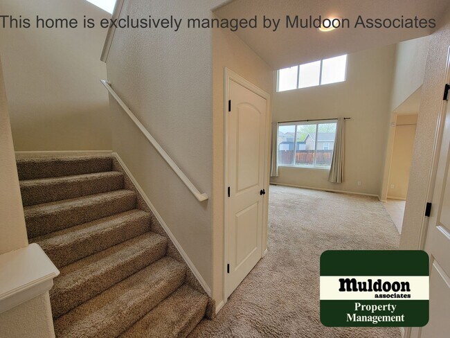 Foto del edificio - ? Bright & Spacious 3-Bedroom Home w/ 3-Car Garage