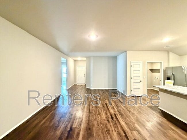 Building Photo - 2107 S Amarillo Dr