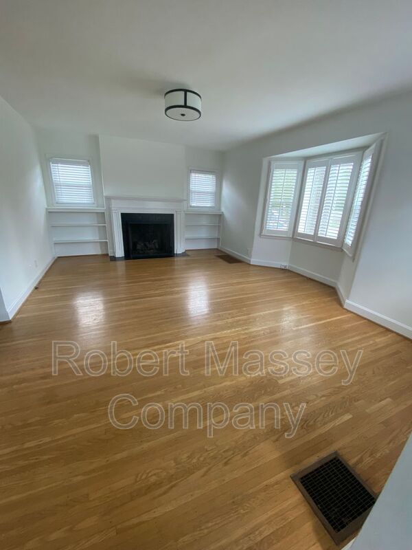 4109 Winchester Rd, Louisville, KY 40207 House Rental in Louisville