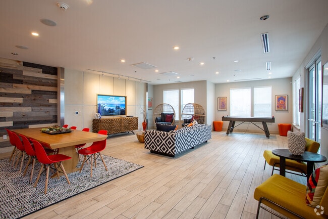 Interior Photo - 7 East