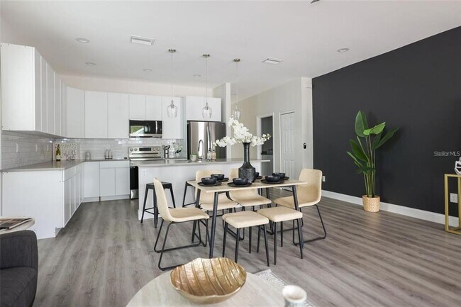Building Photo - 2144 43rd Terrace N