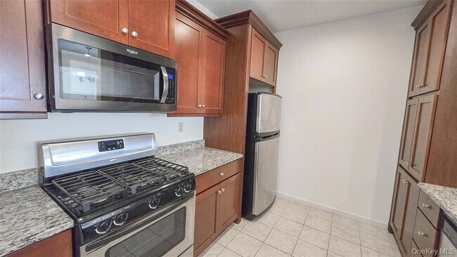 Building Photo - 106 Canter Ct