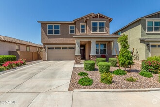 Building Photo - 2250 E Palmdale Ln