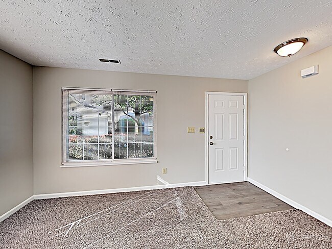 Foto del edificio - 2429 Grand Fir Dr