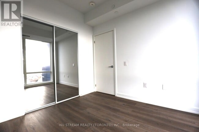 Building Photo - 395 Square One Dr