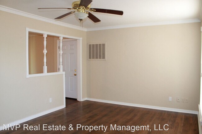 Building Photo - 2 br, 1 bath House - 207 E Rickenbacker Dr