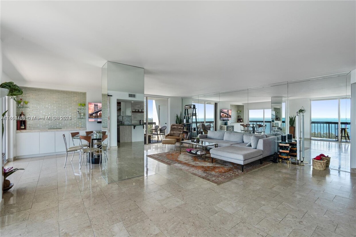 Foto principal - 2333 Brickell Ave